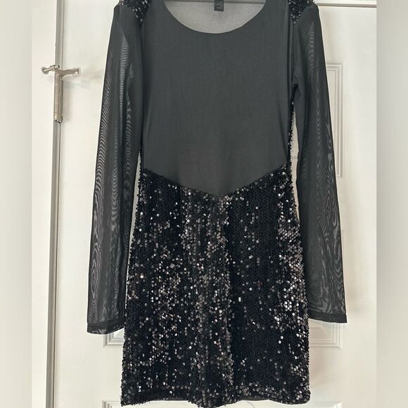 Sequin and mesh long sleeve mini dress with shoulder pads - Picture 6 of 7